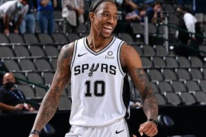  德罗赞准绝杀国王马刺客场险胜保留附加赛希望