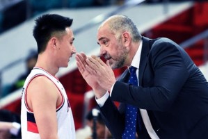  篮网主教练下课助教暂代帅位  